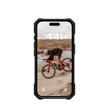 ETUI UAG ESSENTIAL ARMOR MAGSAFE NA IPHONE 16 - CZARNE
